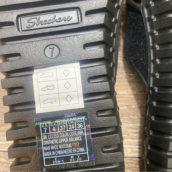 Skechers Foamies Sepulveda-High Class Sandal Sz 7 NWT Black Dazzled Platform - Picture 8 of 8